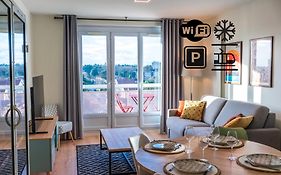 T2 De Standing Climatise Avec Parking Prive, Tram T2 T5, Hopitaux Est