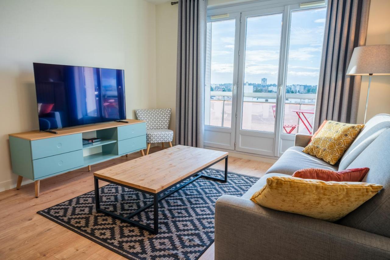 Appartement T2 De Standing Climatise Avec Parking Prive, Tram T2 T5, Hopitaux Est à Bron Extérieur photo
