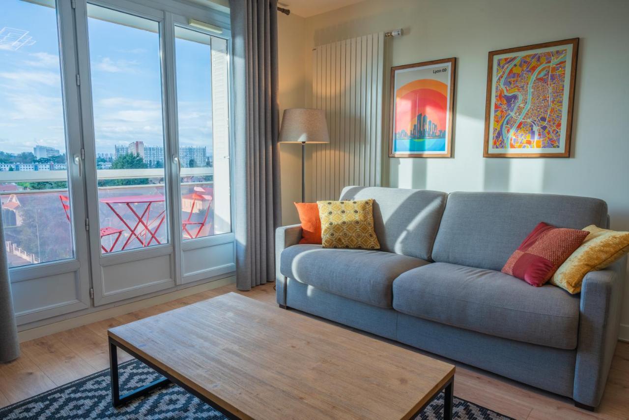 Appartement T2 De Standing Climatise Avec Parking Prive, Tram T2 T5, Hopitaux Est à Bron Extérieur photo
